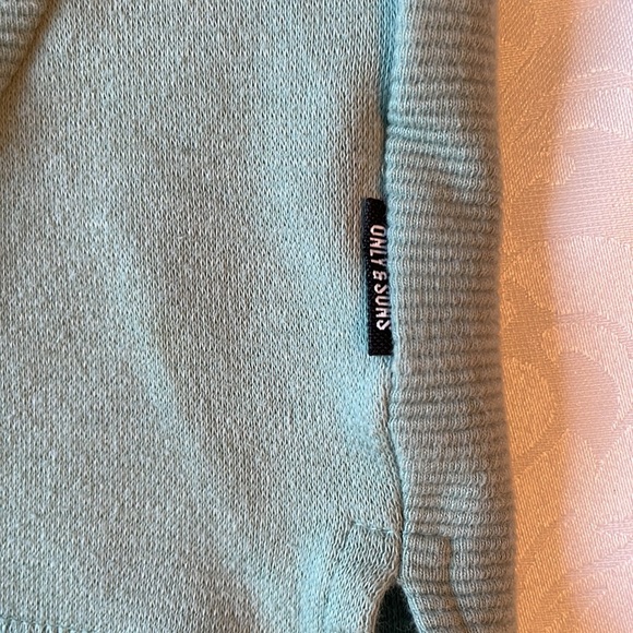 Only and Sons raglan non fleece sweat 100% cotton side slits at bottom - Picture 5 of 9